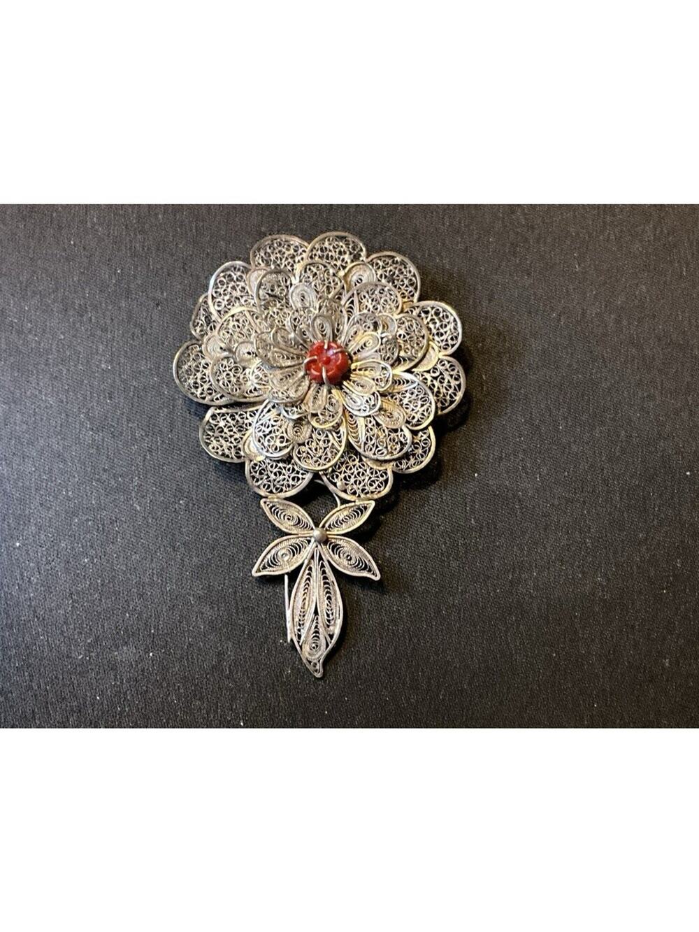 925 Sterling Silver Antique Filagree and Coral Flower Brooch 15g